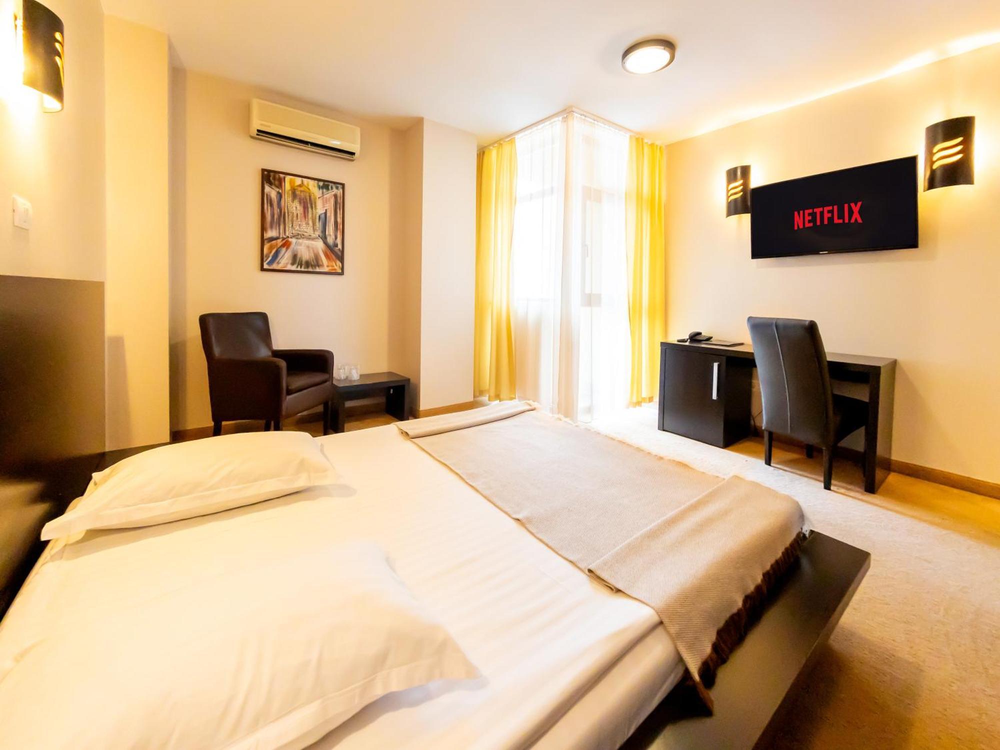 Hotel Maxim Arad Luaran gambar